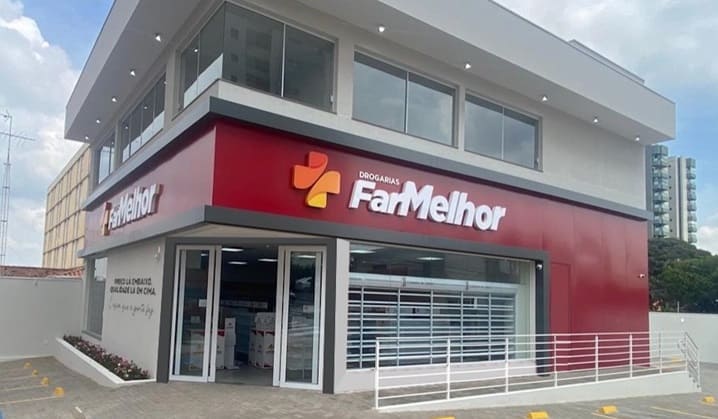 Empreendedor dá novo rumo à farmácia de 70 anos ao integrar-se à rede FarMelhor